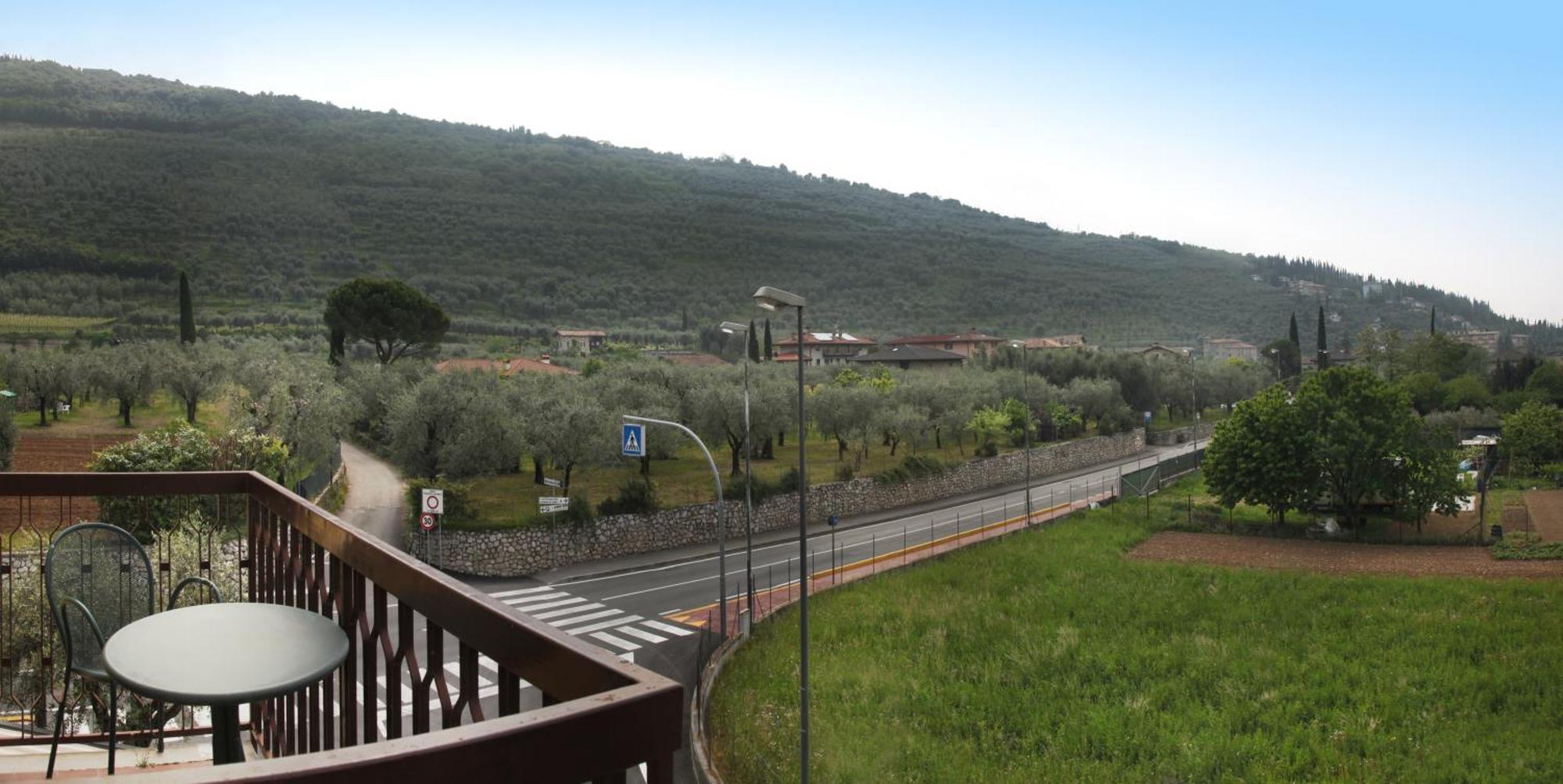 Albergo Garni Orchidea ريفا ديل غاردا المظهر الخارجي الصورة