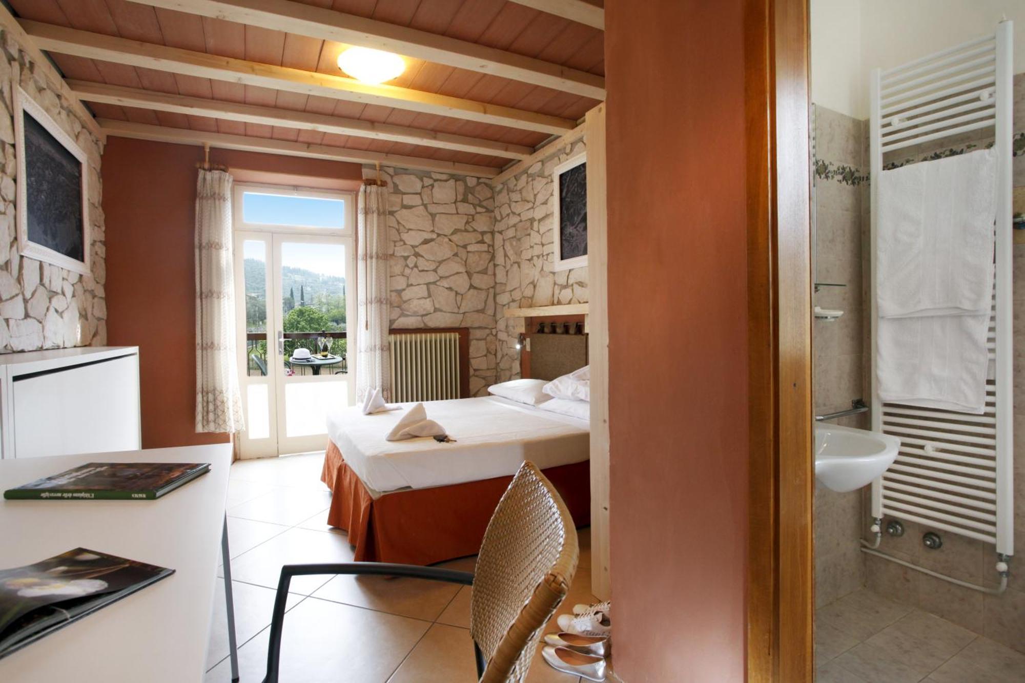 Albergo Garni Orchidea ريفا ديل غاردا المظهر الخارجي الصورة
