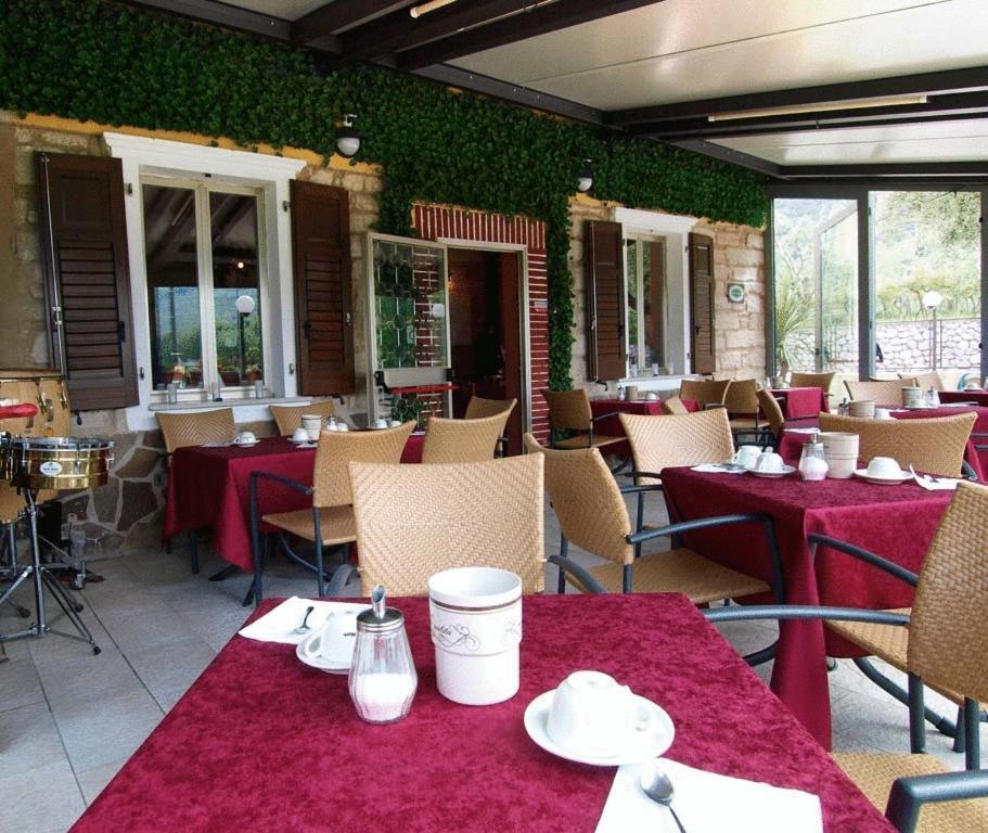 Albergo Garni Orchidea ريفا ديل غاردا المظهر الخارجي الصورة
