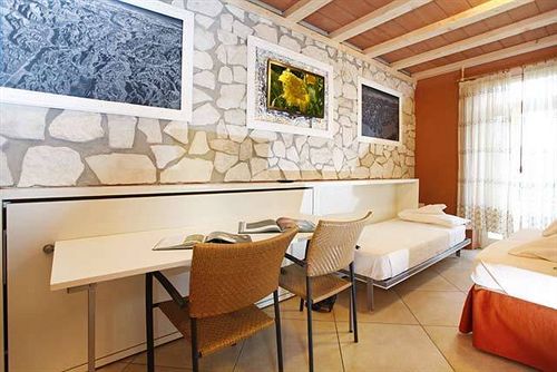 Albergo Garni Orchidea ريفا ديل غاردا المظهر الخارجي الصورة