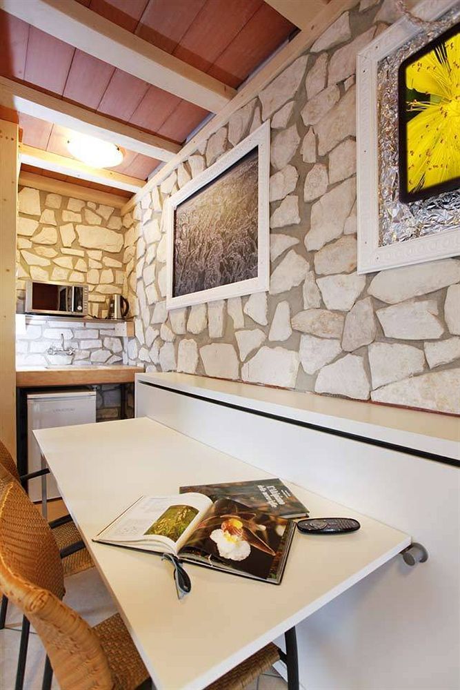 Albergo Garni Orchidea ريفا ديل غاردا المظهر الخارجي الصورة